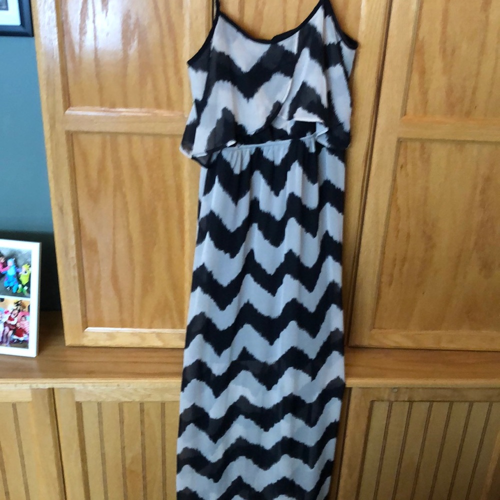 Maxi summer dress, black and gray.